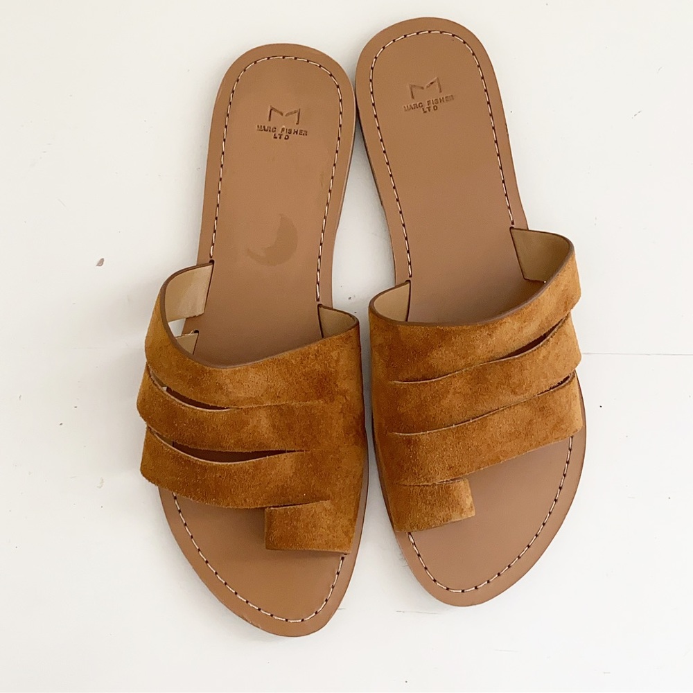 Marc Fisher Rilee Leather Loop Toe Sandal - Picture 3 of 6